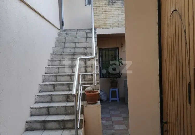 5 otaqlı mənzil , Bakı