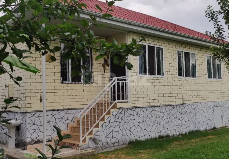 4 otaqlı mənzil , Oğuz