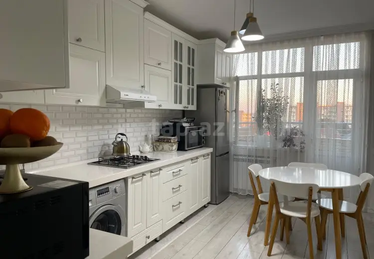 3 otaqlı mənzil , Bakı
