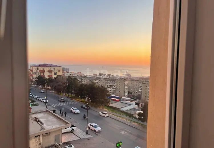 3 otaqlı mənzil , Bakı