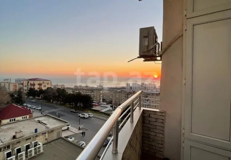 3 otaqlı mənzil , Bakı
