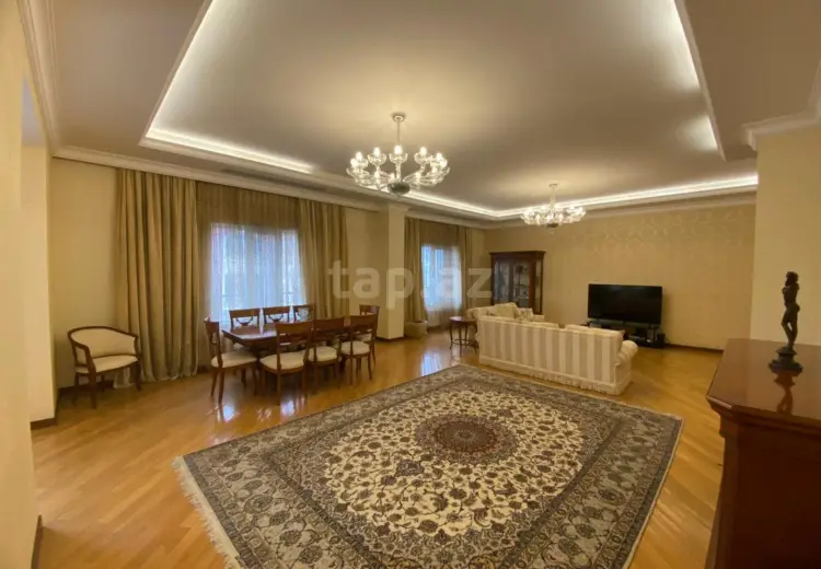6 otaqlı mənzil , Bakı