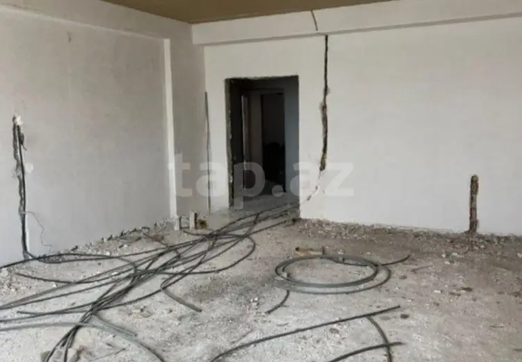 4 otaqlı mənzil , Bakı