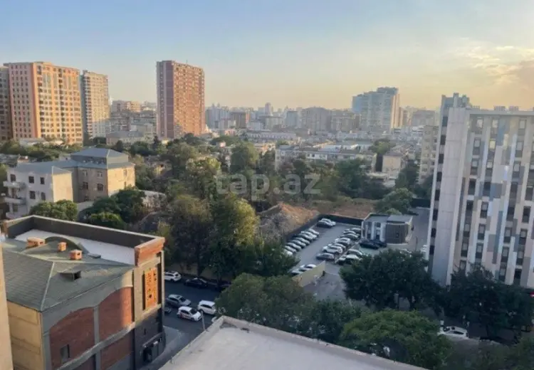 4 otaqlı mənzil , Bakı