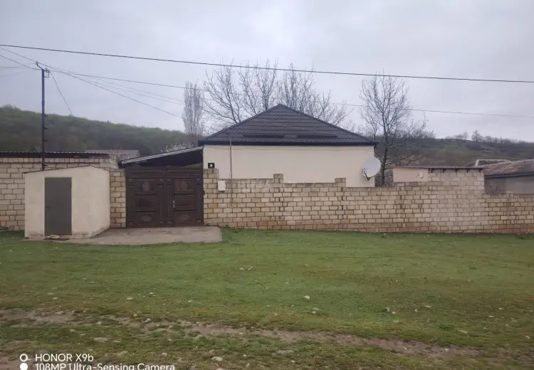 3 otaqlı mənzil Satılır, Quba