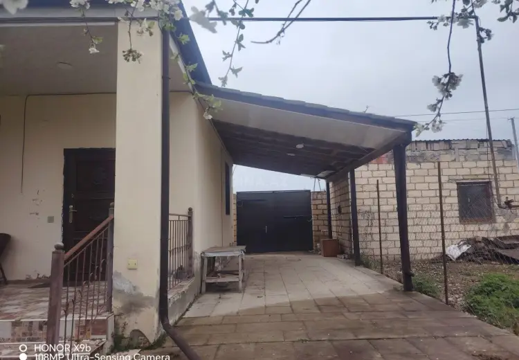 3 otaqlı mənzil Satılır, Quba