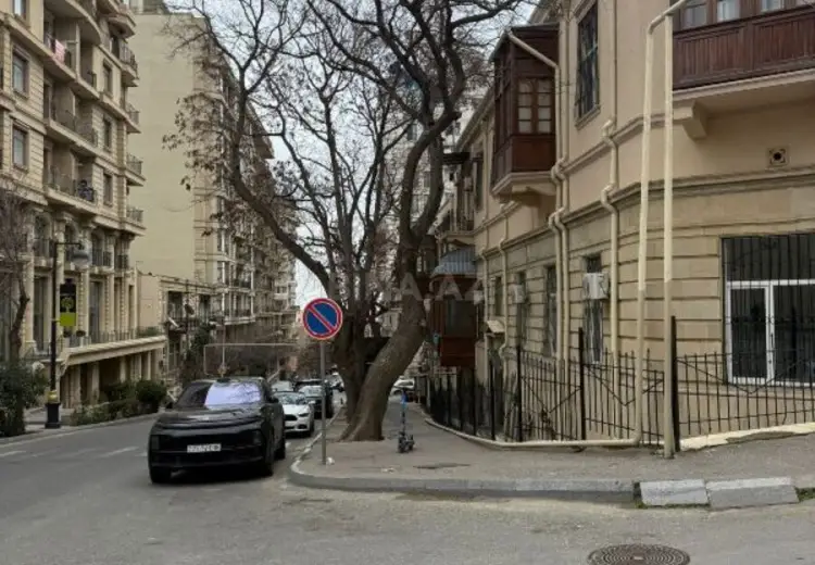 140 m² Obyekt / Ofis Satılır, Səbail, Bakı