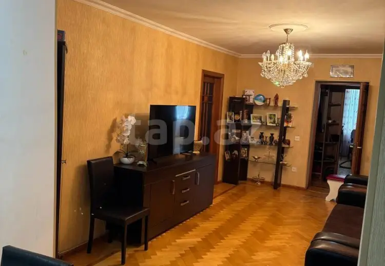 4 otaqlı mənzil , Bakı