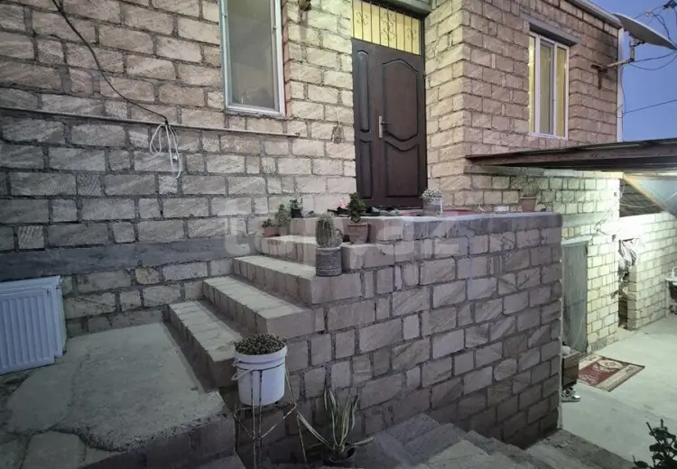 6 otaqlı mənzil , Gəncə