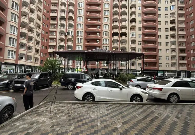3 otaqlı mənzil , Bakı