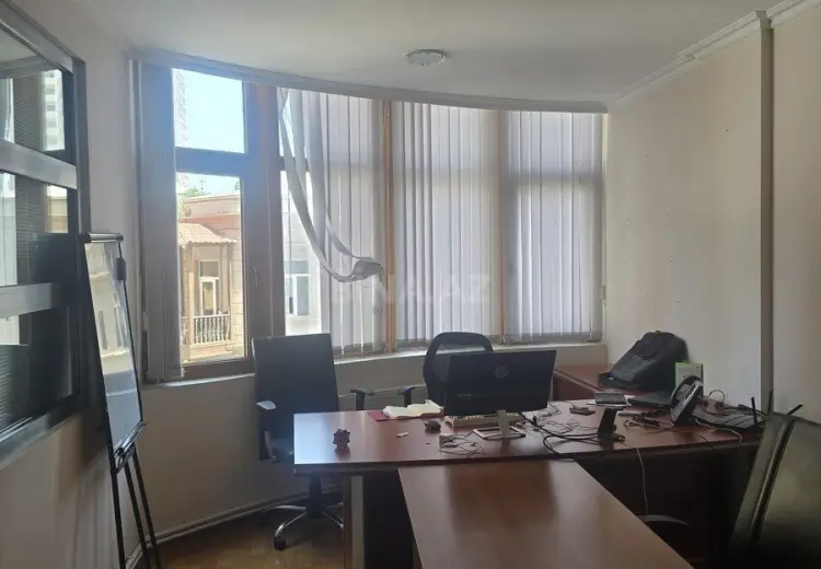 676 m² Obyekt / Ofis Satılır, Nəsimi, Bakı