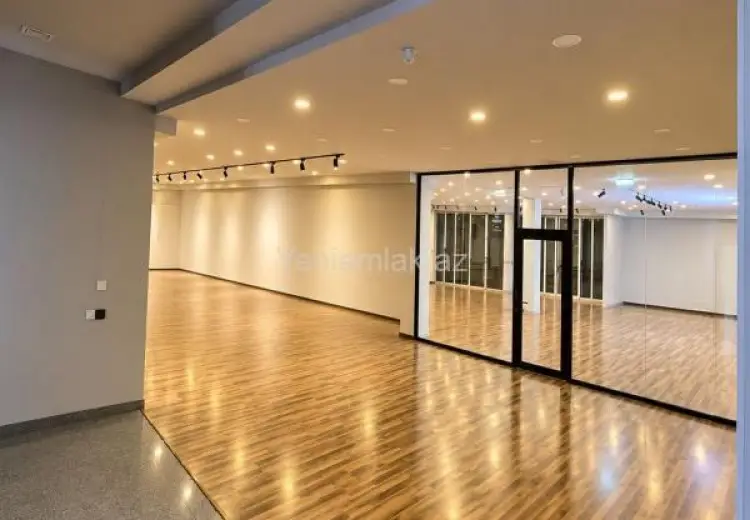 300 m² Obyekt / Ofis Kirayə (aylıq), Nizami, Bakı