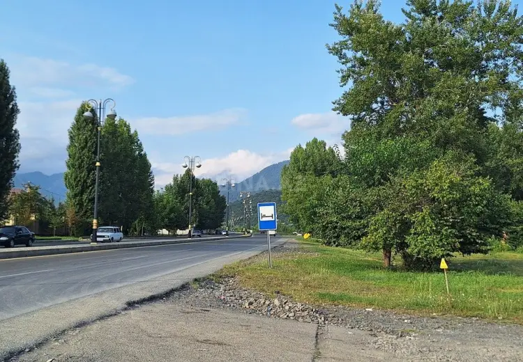 100 sot Torpaq Satılır, Qəbələ
