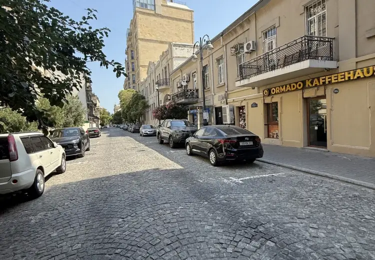 42 m² Obyekt / Ofis Kirayə (aylıq), Səbail, Bakı