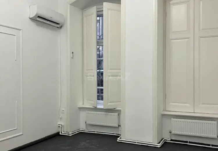 150 m² Obyekt / Ofis Kirayə (aylıq), Səbail, Bakı