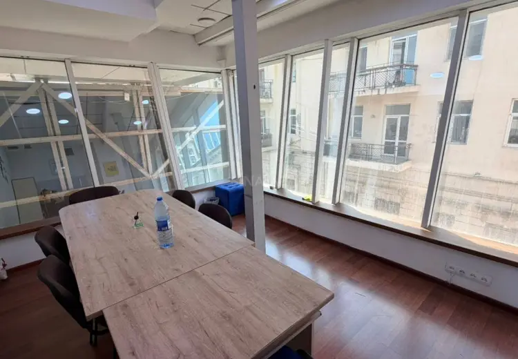 24 m² Obyekt / Ofis Kirayə (aylıq), Nəsimi, Bakı