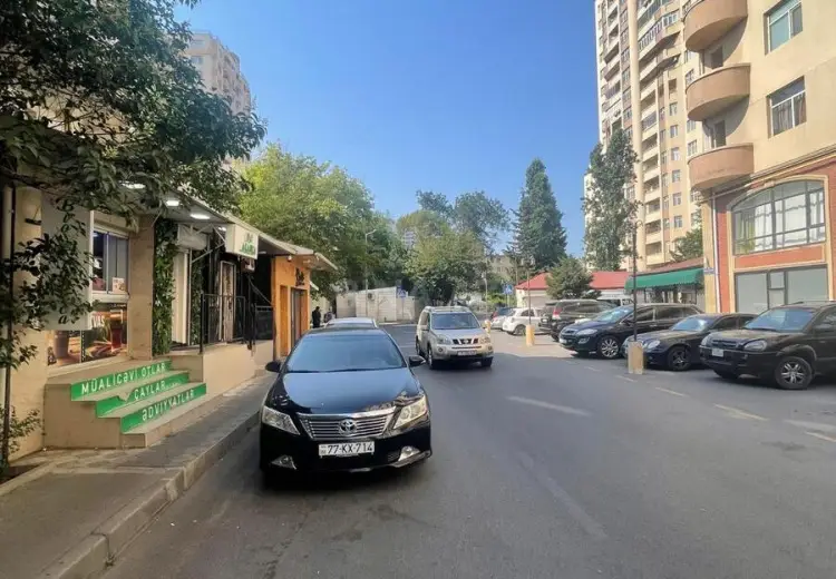 70 m² Obyekt / Ofis Satılır, Yasamal, Bakı