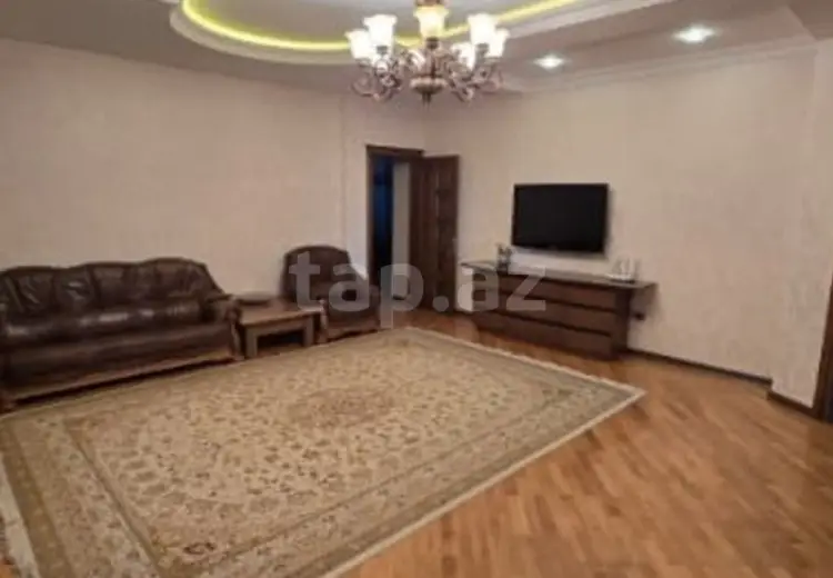 4 otaqlı mənzil , Bakı