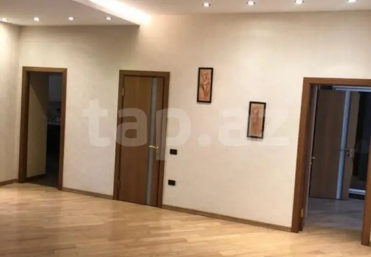 4 otaqlı mənzil , Bakı