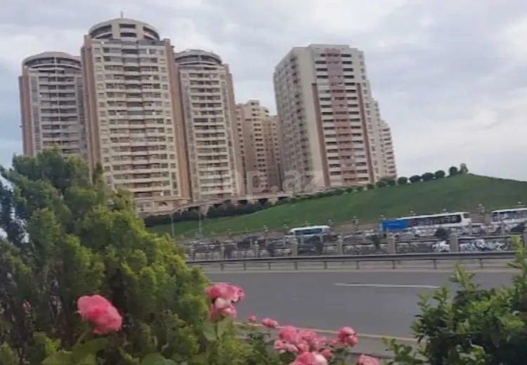 3 otaqlı mənzil , Bakı