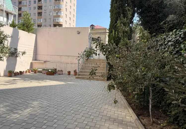 900 m² Obyekt / Ofis Satılır, Badamdar qəs., Səbail, Bakı