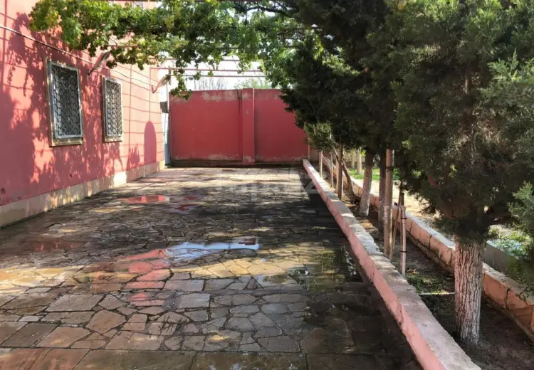6 otaqlı mənzil , Bakı