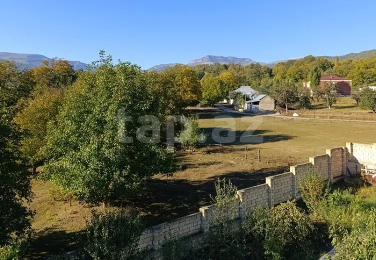 12 otaqlı mənzil , Quba