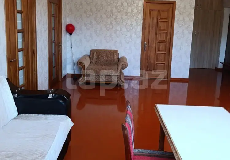 12 otaqlı mənzil , Quba
