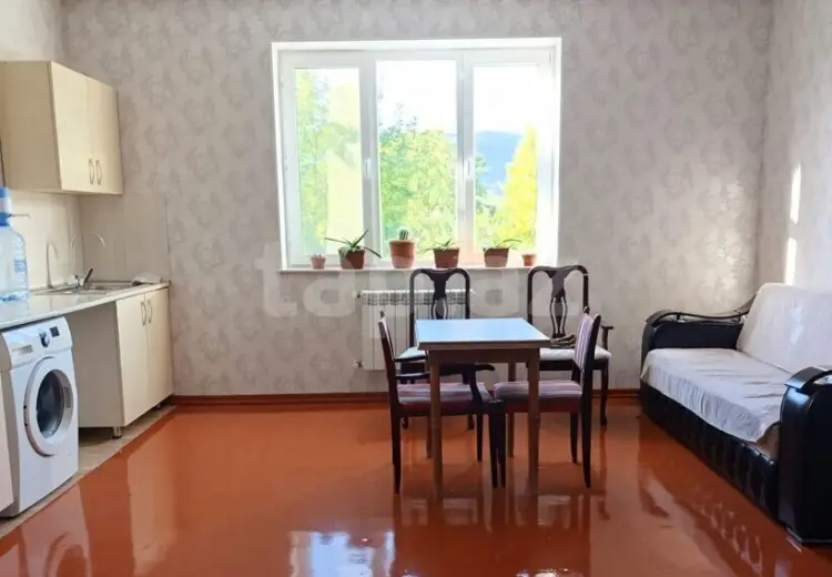 12 otaqlı mənzil , Quba