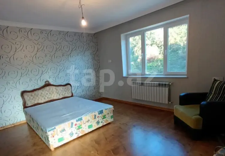 12 otaqlı mənzil , Quba