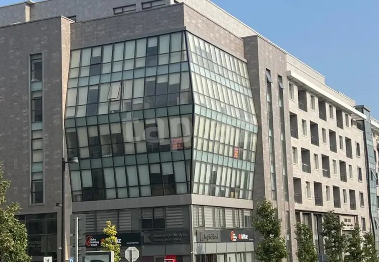 4 otaqlı mənzil , Bakı