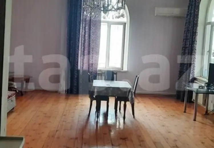 10 otaqlı mənzil , Bakı