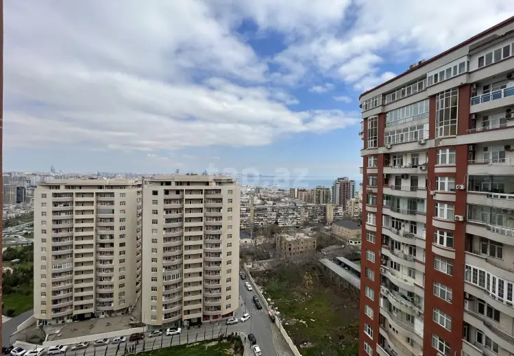 4 otaqlı mənzil , Bakı