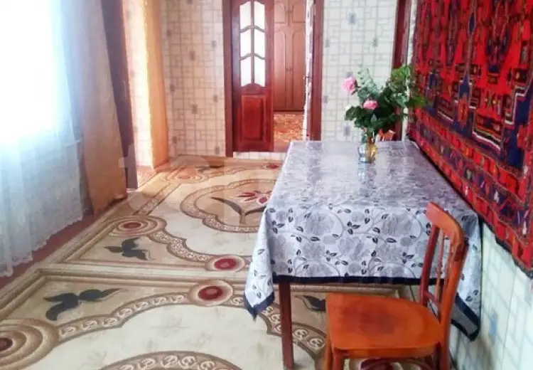 8 otaqlı mənzil , Qusar