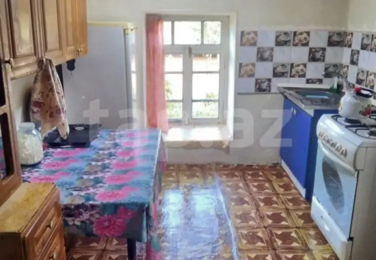 8 otaqlı mənzil , Qusar