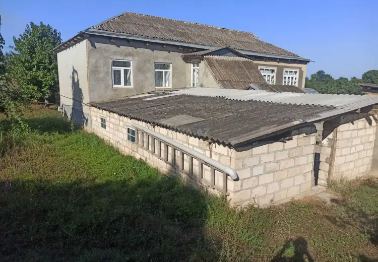 8 otaqlı mənzil Satılır, Qusar