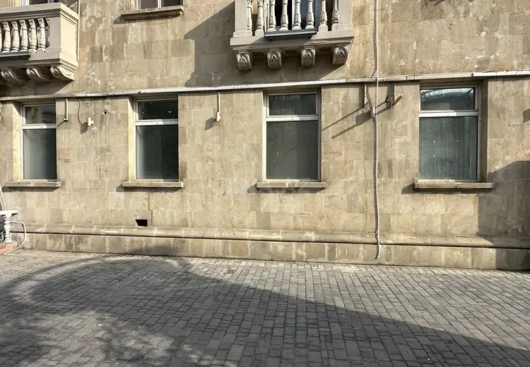 120 m² Obyekt / Ofis Kirayə (aylıq), Səbail, Bakı