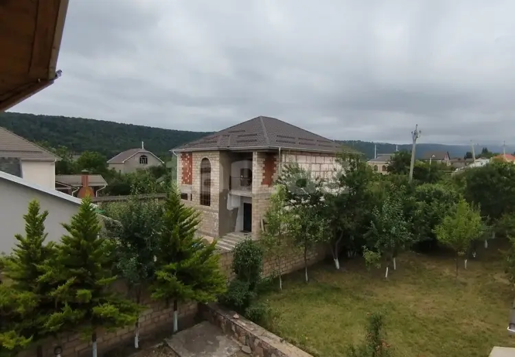 6 otaqlı mənzil , Qusar