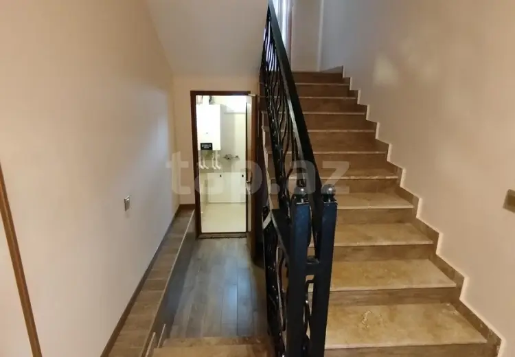 6 otaqlı mənzil , Qusar
