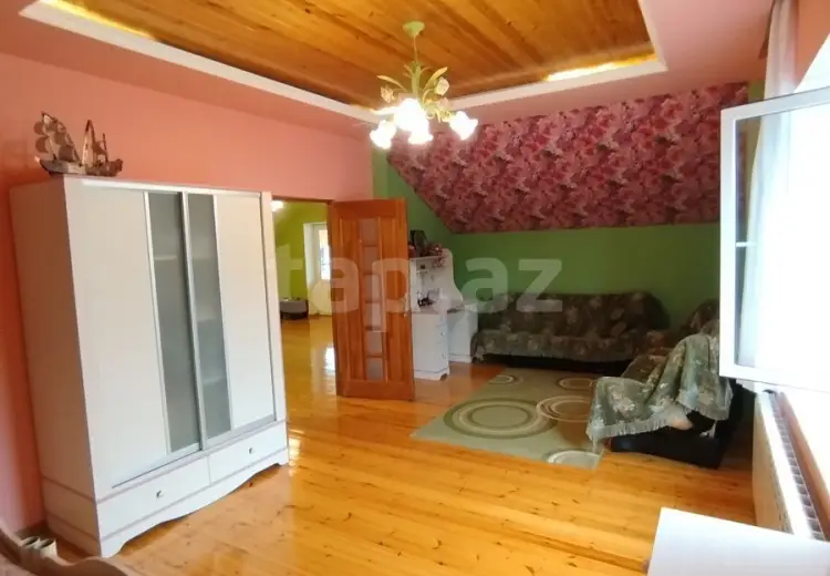 6 otaqlı mənzil , Qusar