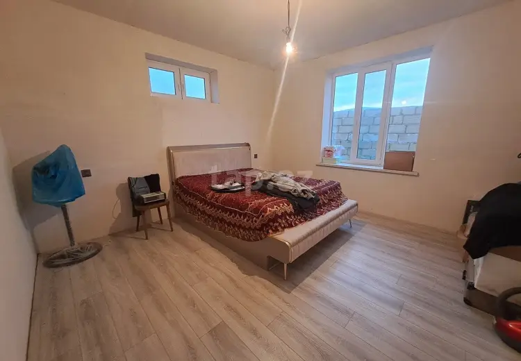 4 otaqlı mənzil , Şəki