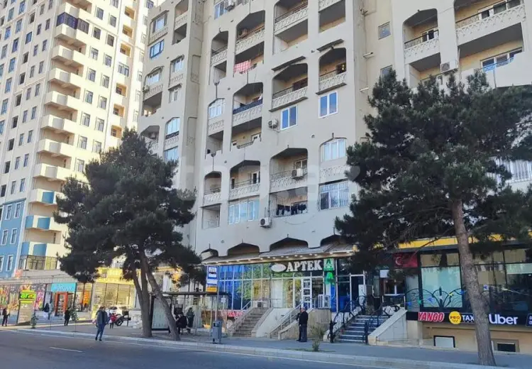 3 otaqlı mənzil , Bakı
