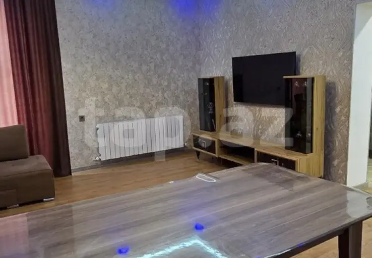 7 otaqlı mənzil , Qusar