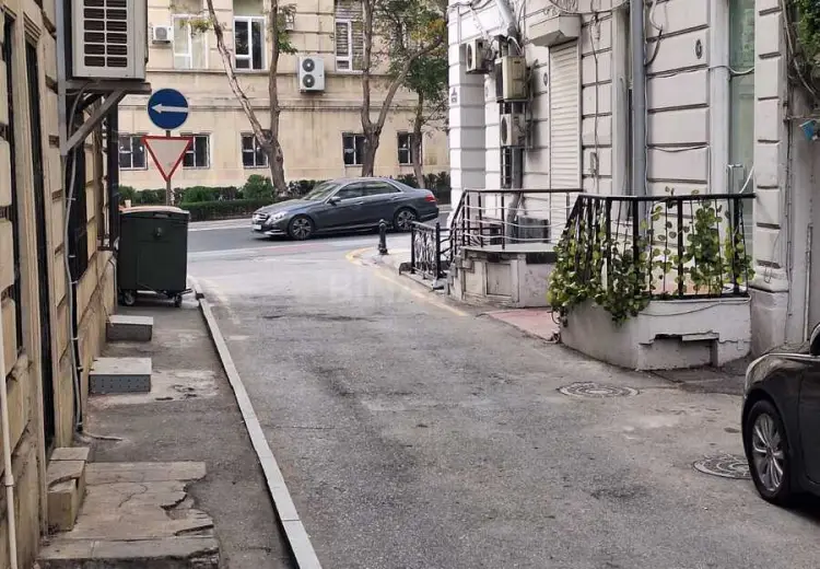 40 m² Obyekt / Ofis Satılır, İçəri şəhər, Səbail, Bakı