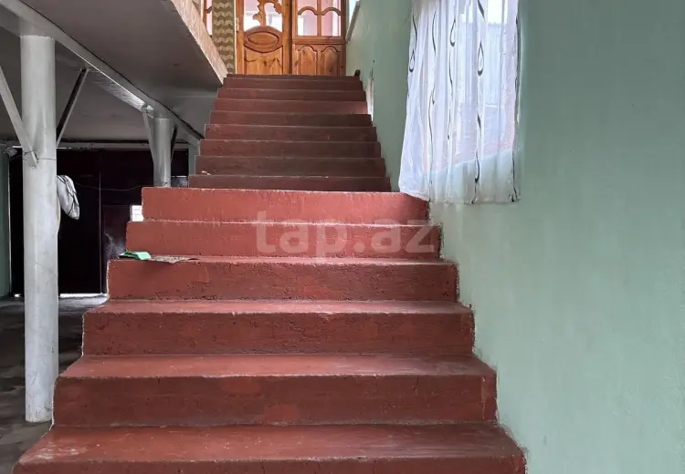 8 otaqlı mənzil , Şəmkir