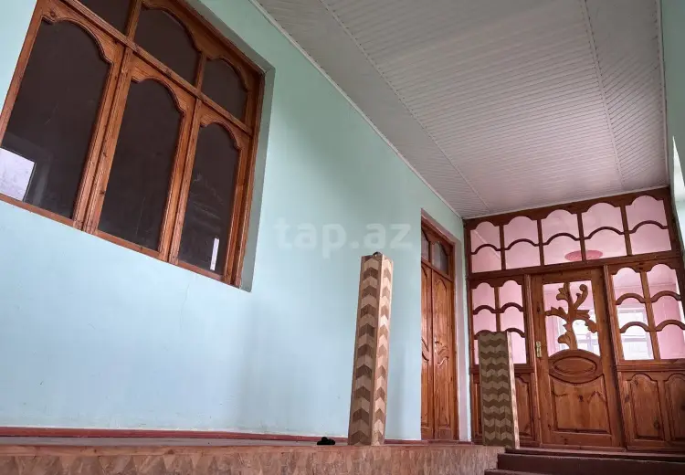 8 otaqlı mənzil , Şəmkir