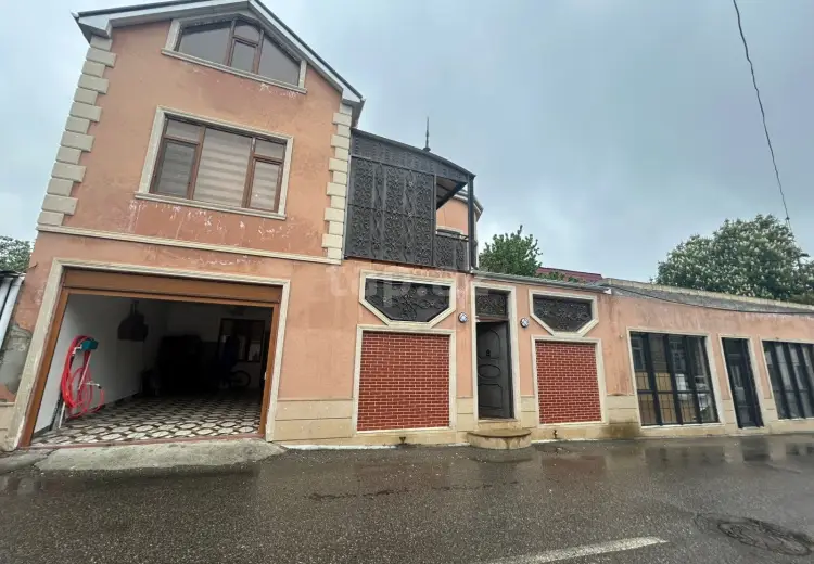 7 otaqlı mənzil , Qusar