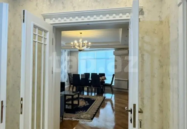 4 otaqlı mənzil , Bakı
