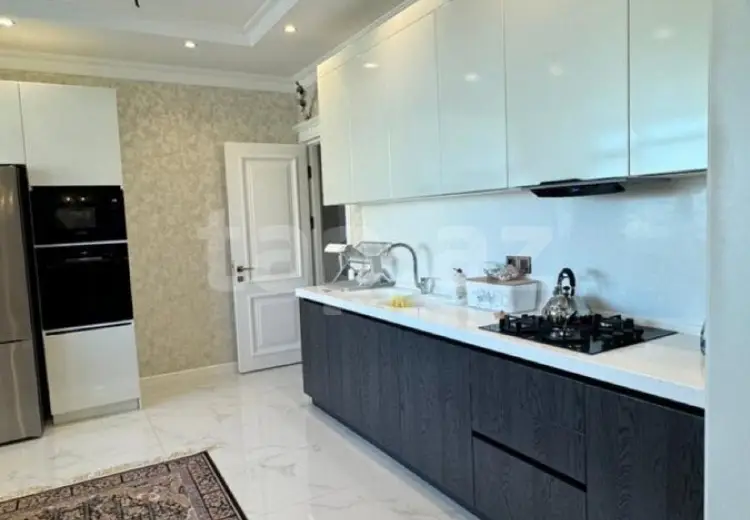 4 otaqlı mənzil , Bakı