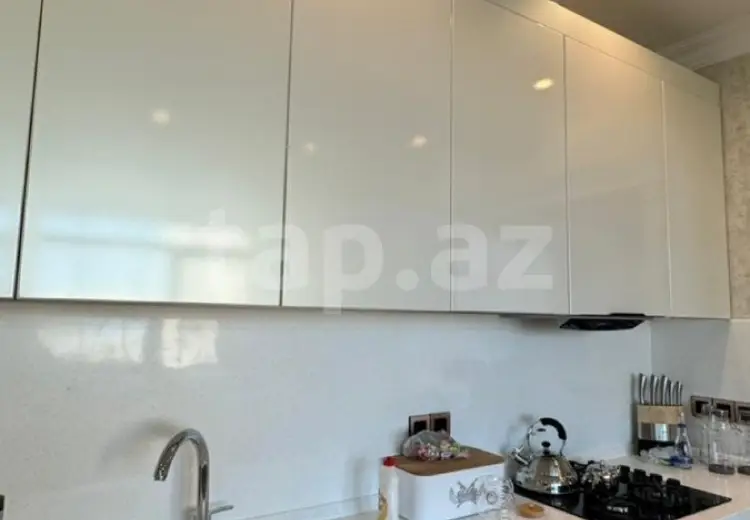 4 otaqlı mənzil , Bakı